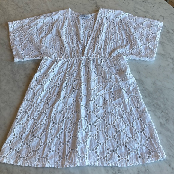 Jordan Taylor Coverup - Picture 1 of 3